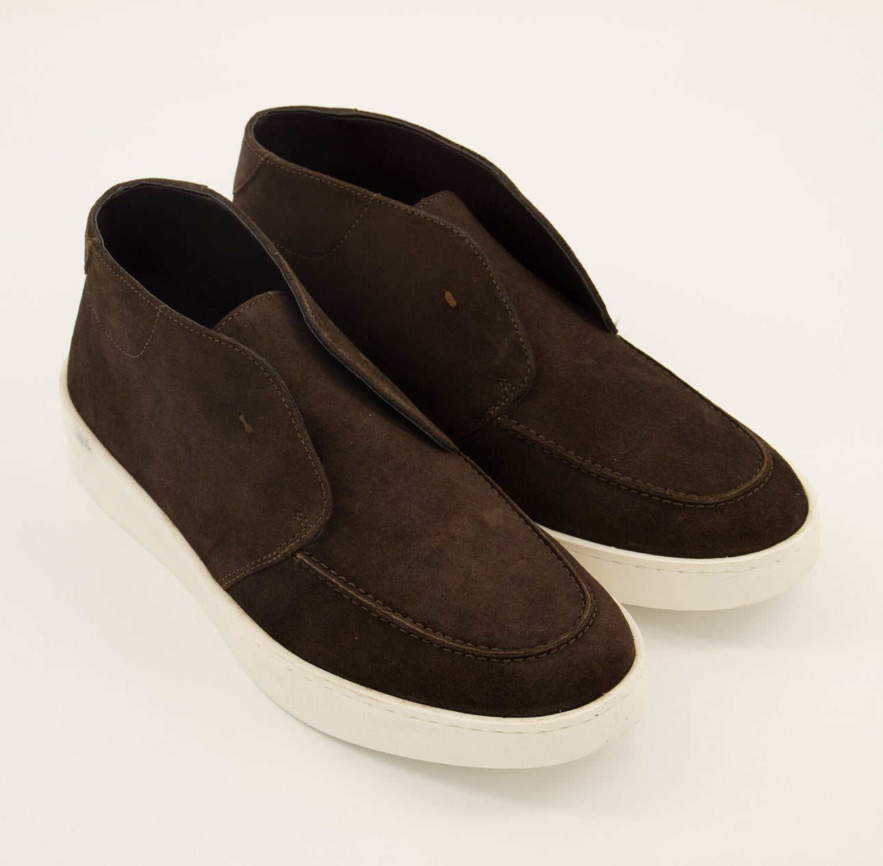 Mercer & Madison Brown Leather Chukka Shoes – Limited Edition Classic Versatility