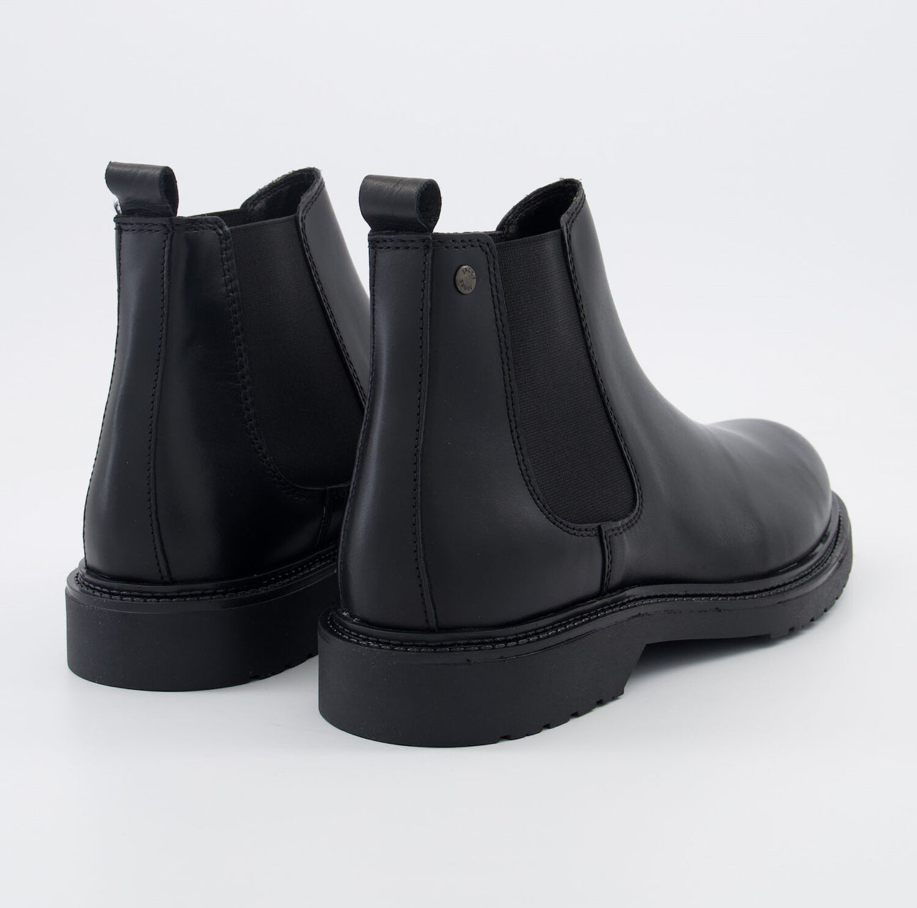 JACK & JONES Black Leather JFW Vauxhall Chelsea Boots. Effortless Sophistication, Everyday Versatility