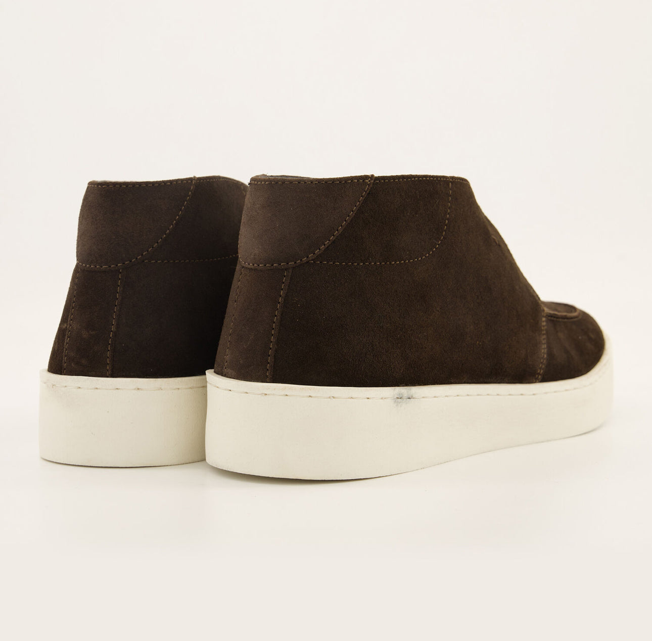 Mercer & Madison Brown Leather Chukka Shoes – Limited Edition Classic Versatility