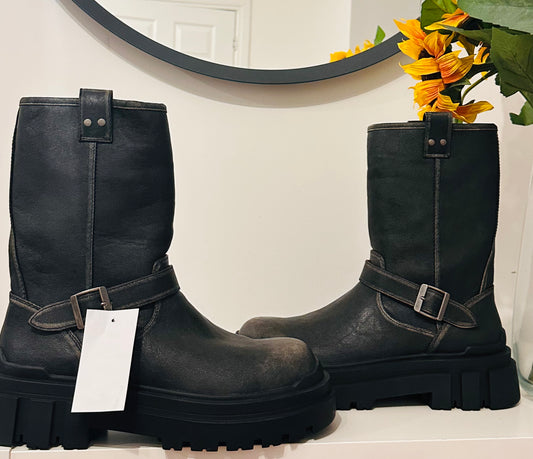 CURATED EDITION Urban Rebel Boots:Rugged Edge Meets Refined Craftsmanship