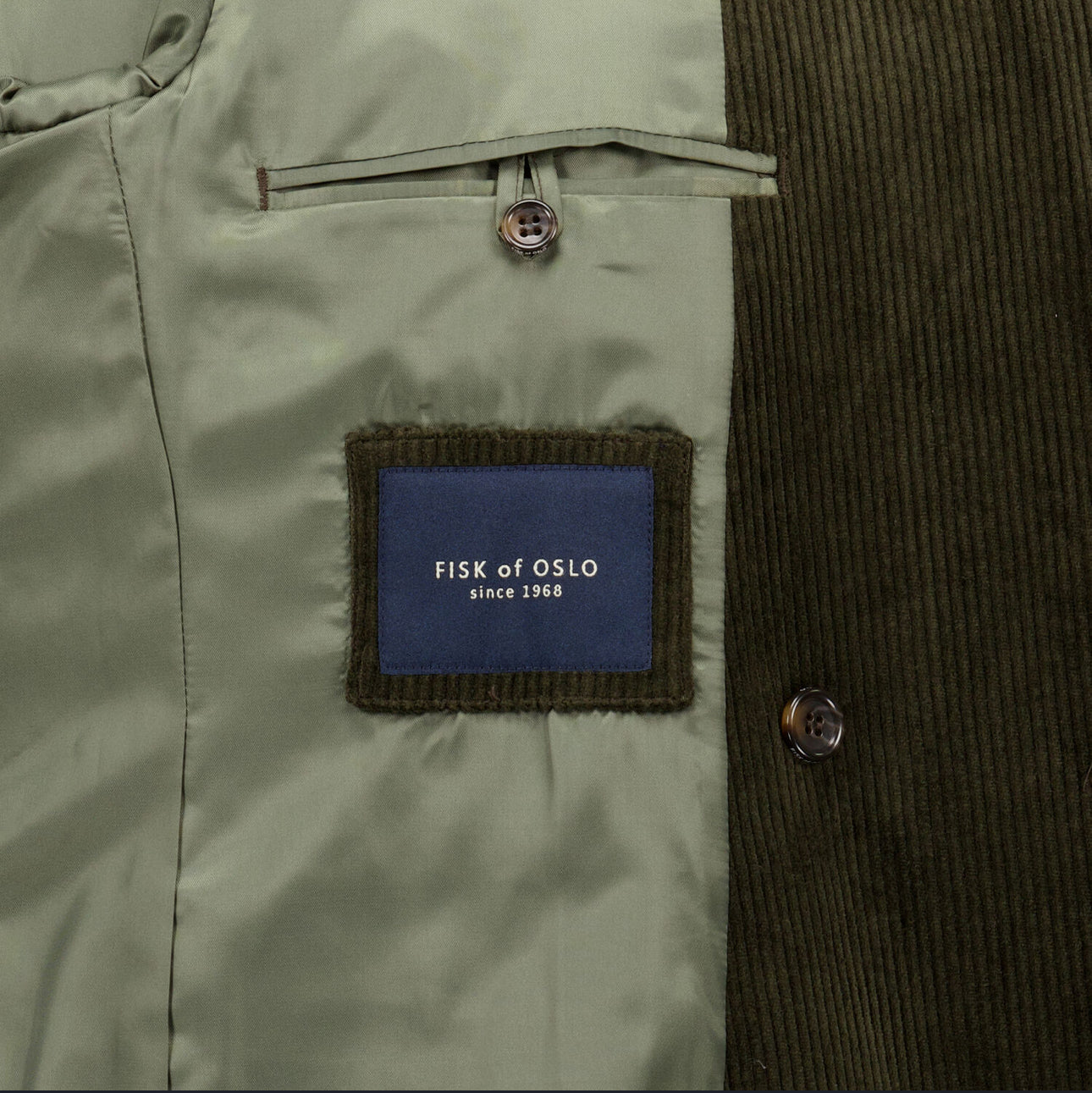 Fisk of Oslo Green Corduroy Blazer – Limited Edition Elegance with a Contemporary Twist